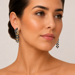 Boucles d'oreilles Pendantes en or jaune, saphirs et diamants