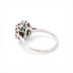 Bague Marguerite MELLERIO en platine, émeraude et diamants