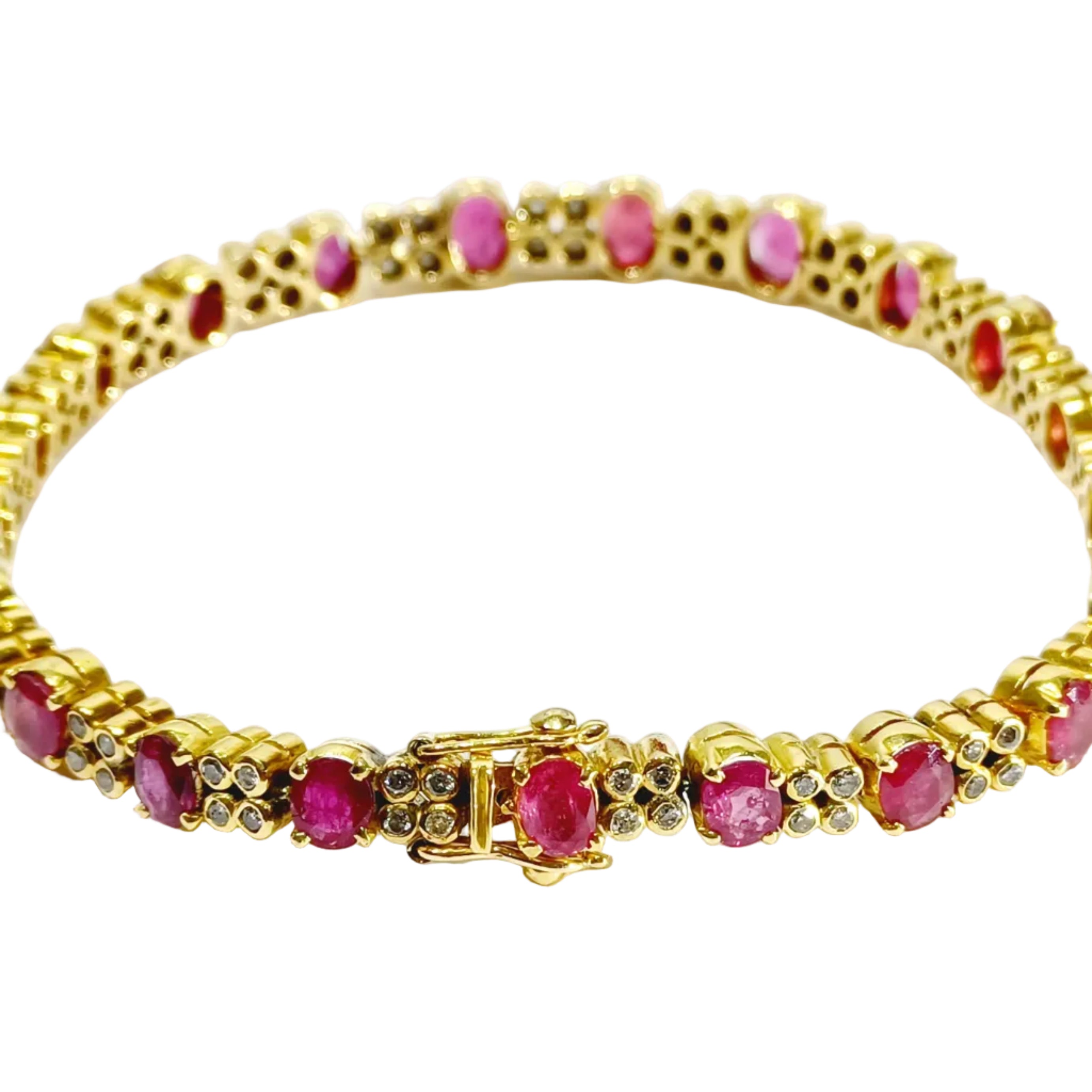 Bracelet Ligne en or jaune, rubis et diamants