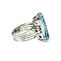 Bague Solitaire en or blanc et aigue-marine