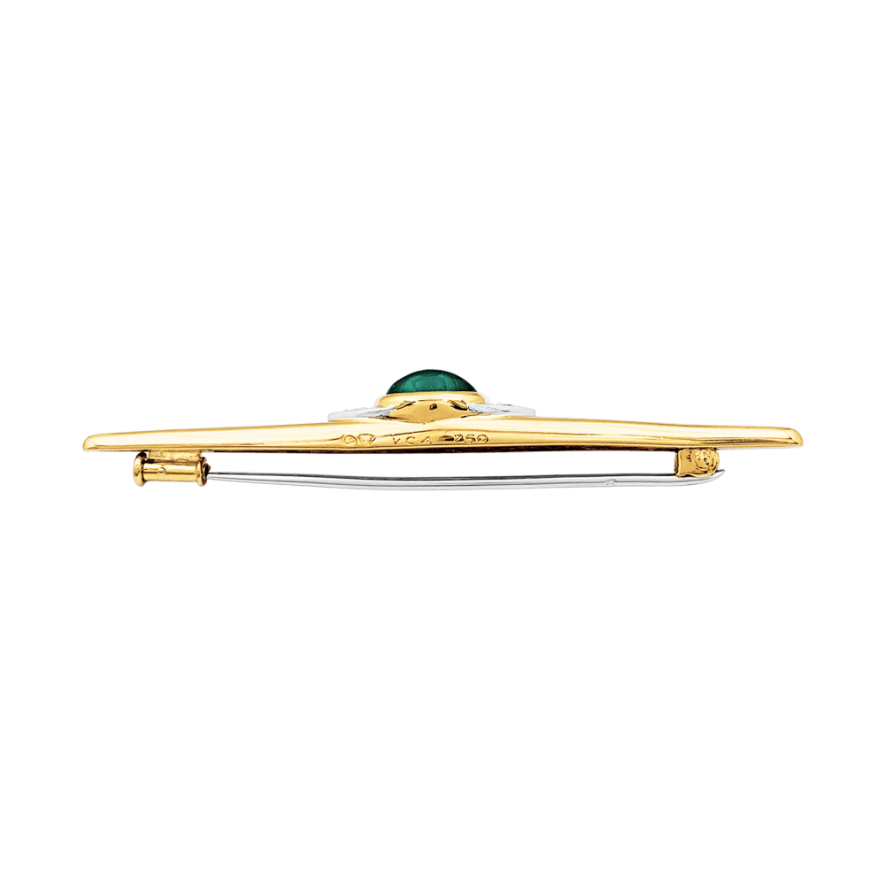 Broche Van Cleef & Arpels, or jaune, platine, chrysoprase cabochon et diamants.