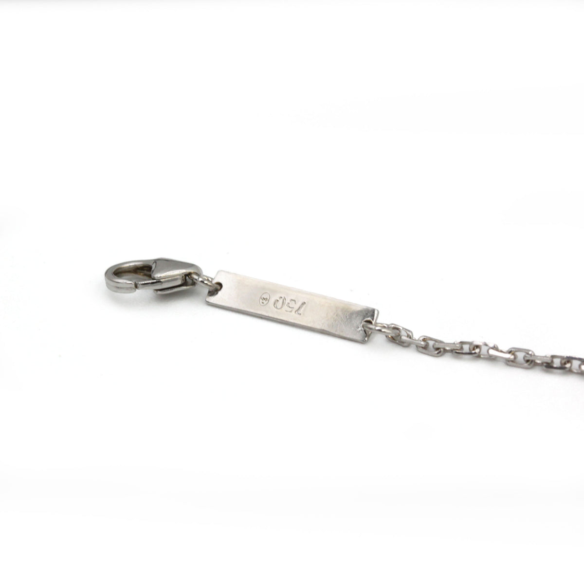 Bracelet VICTORIA CASAL "Étiquette" en or blanc, nacre et diamants