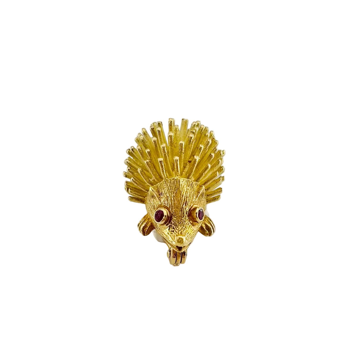 Broche Hérisson en or jaune et rubis
