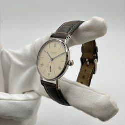 Montre NOMOS en acier et cuir