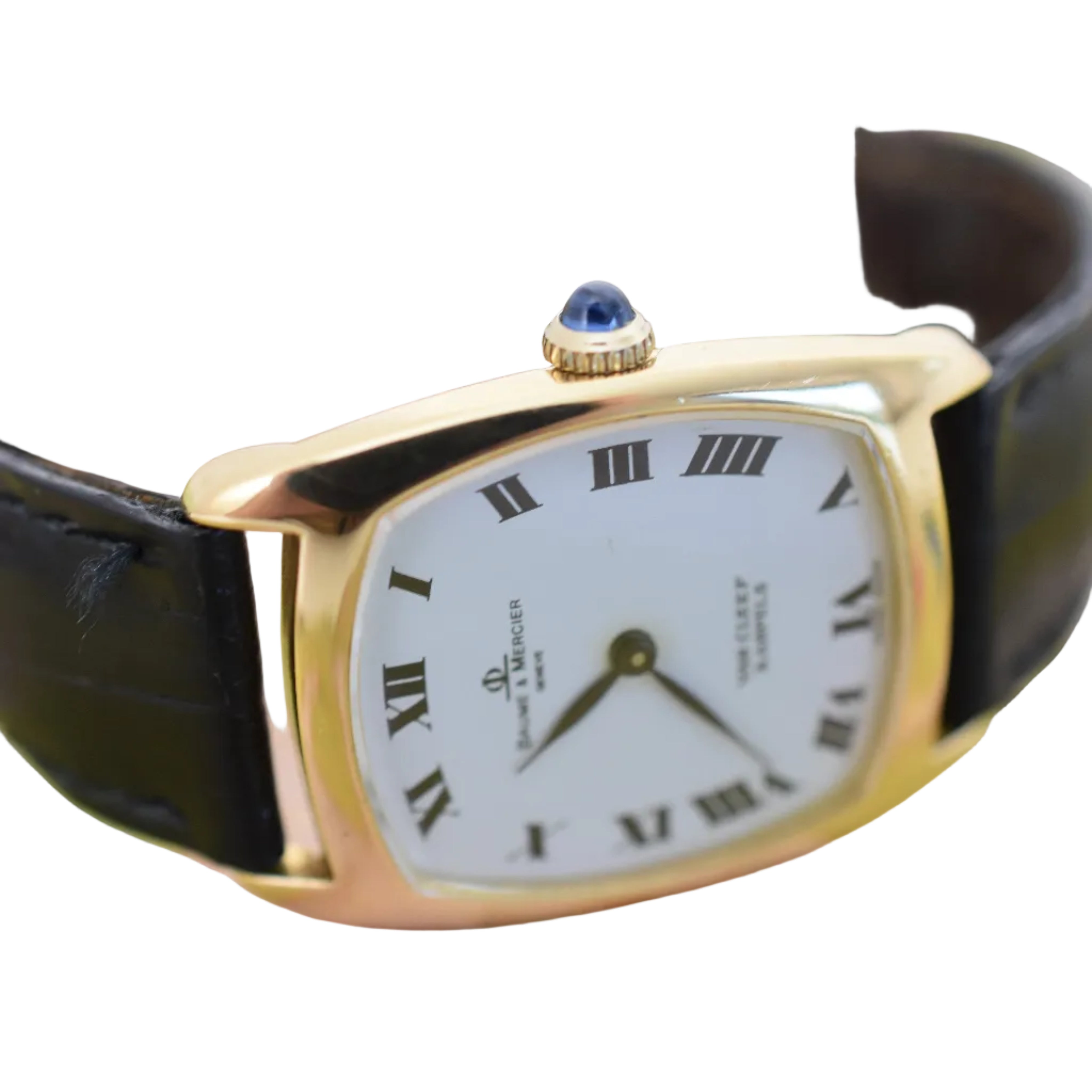 Montre BAUME & MERCIER X VAN CLEEF & ARPELS en or jaune, cuir et saphir