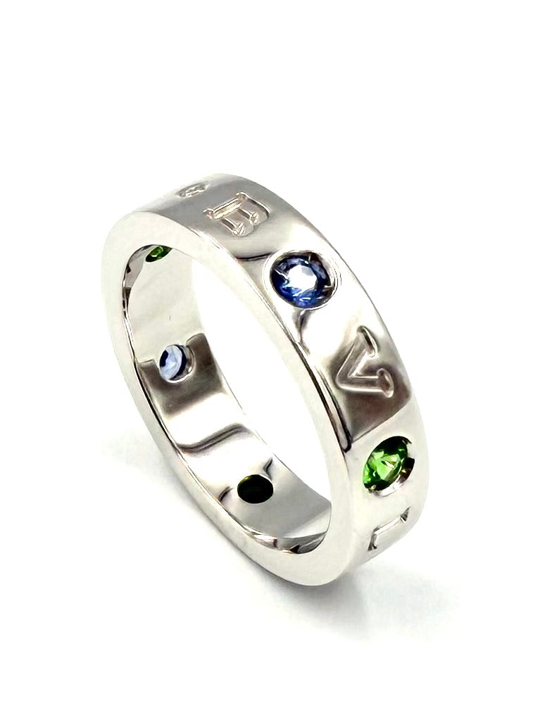Bague Alliance BULGARI Roman Sorbet en or blanc, grenats, saphirs et diamant