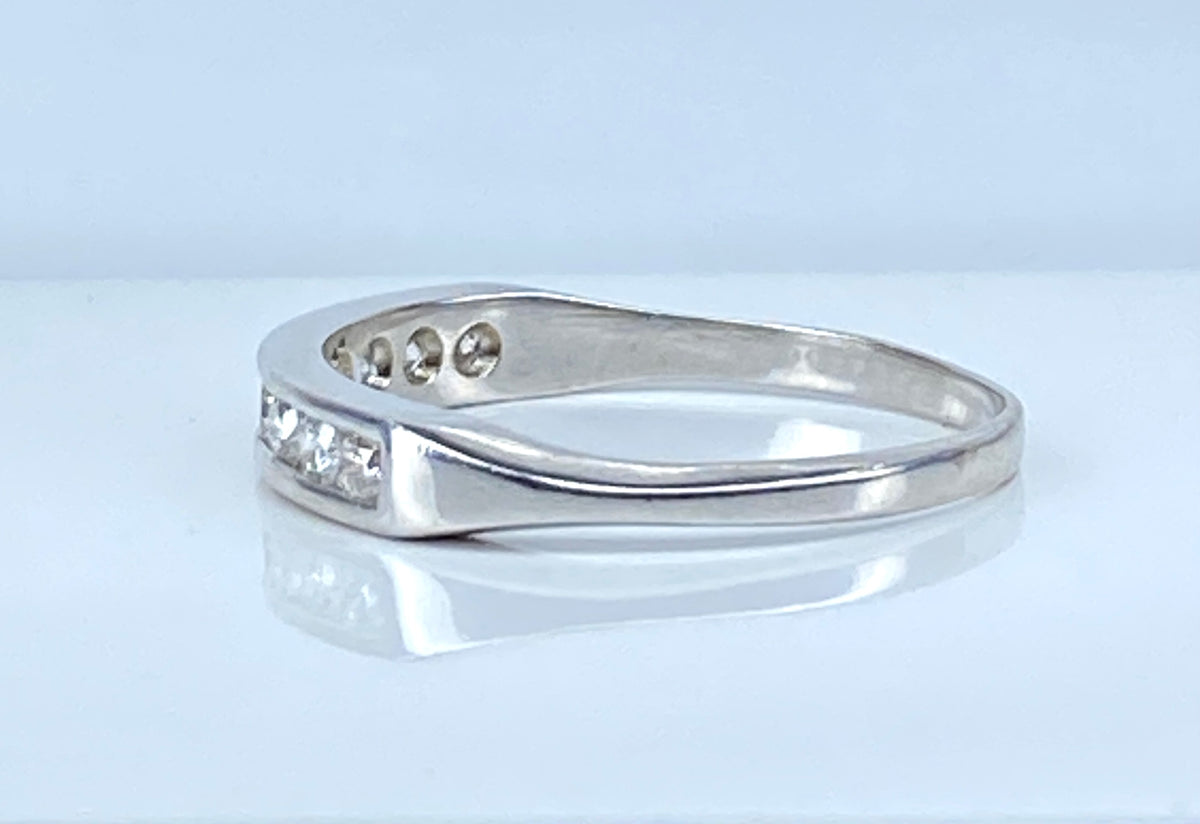 Bague Alliance en or blanc  et Diamants