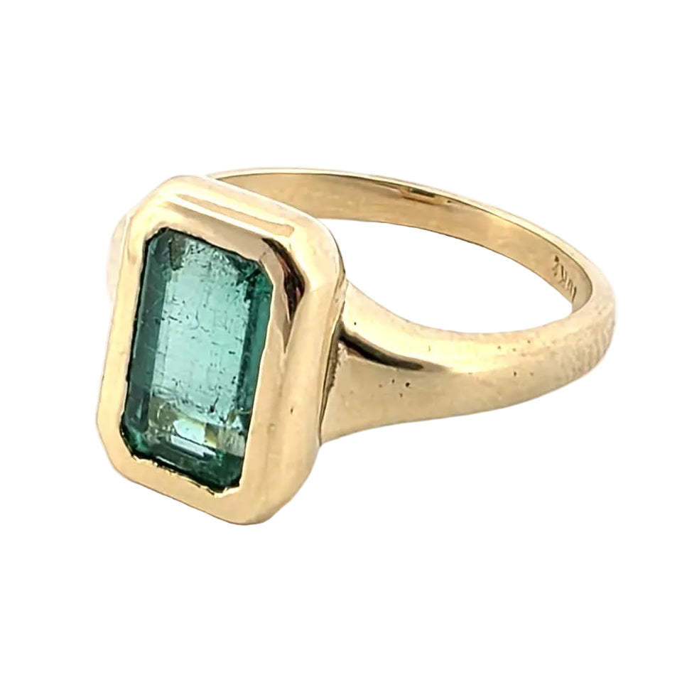 Bague Solitaire en or jaune et émeraude