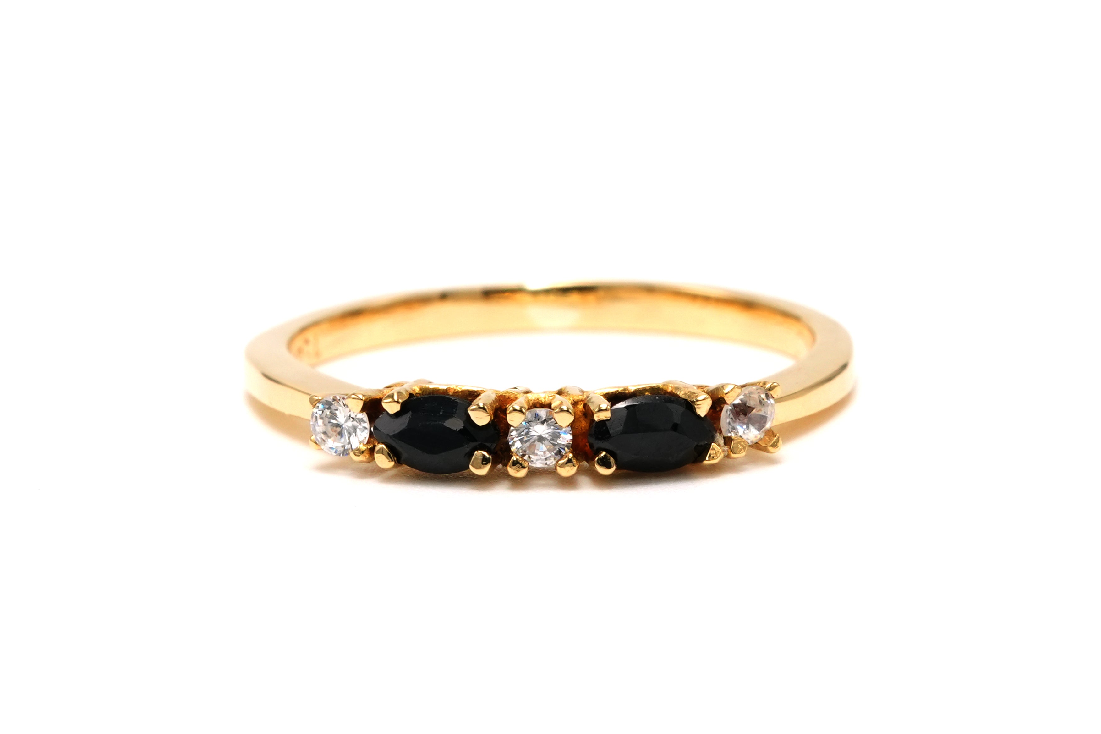 Bague Alliance en or jaune, saphirs et diamants