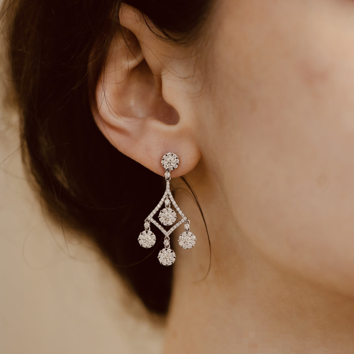 Boucles d’oreilles Pendantes en or blanc et diamants