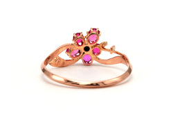 Bague en or jaune, saphirs et perles