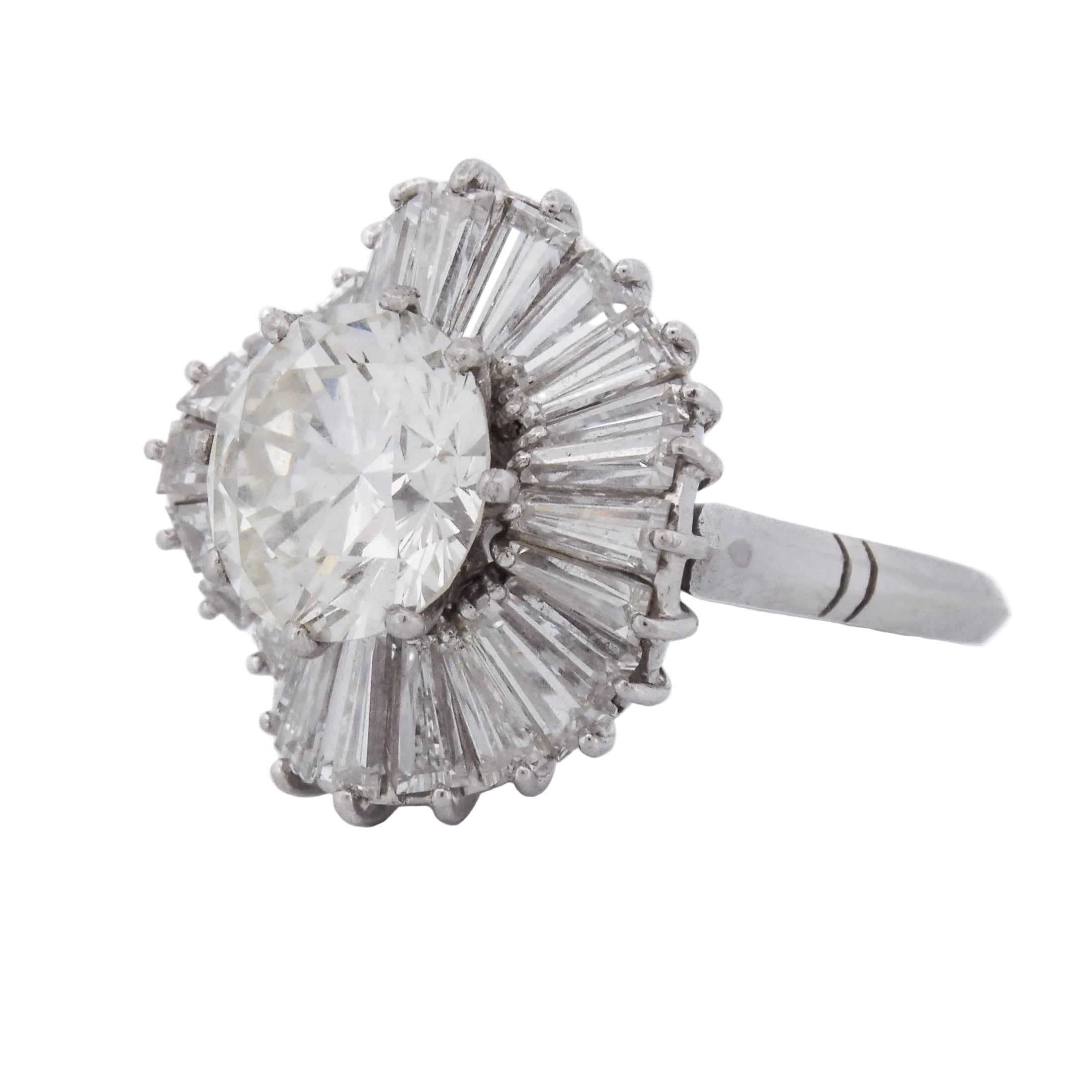 Bague Entourage en platine et diamants