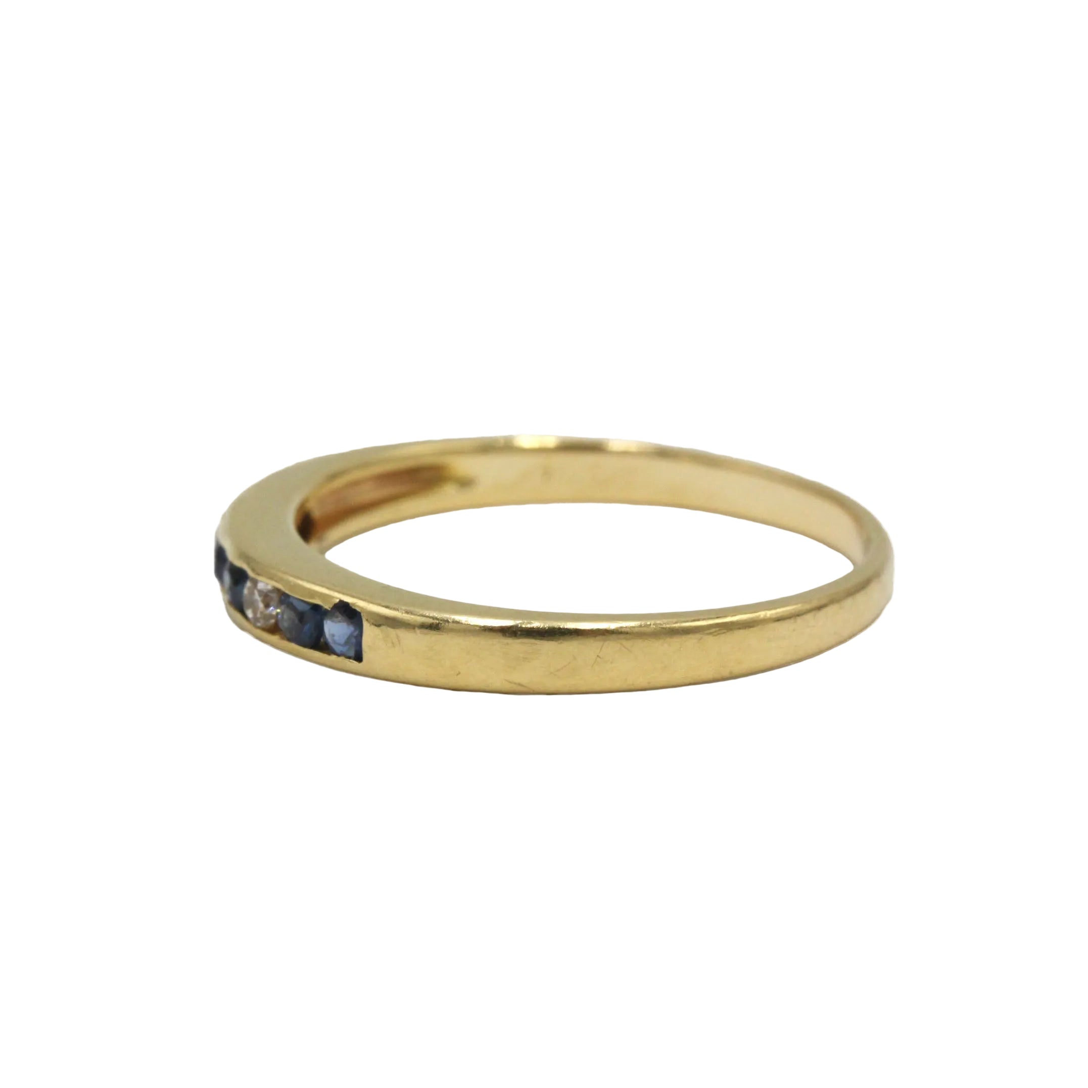 Bague Alliance en or jaune, saphirs et diamants