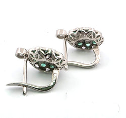Boucles d'oreilles Dormeuses en platine, émeraudes et diamants