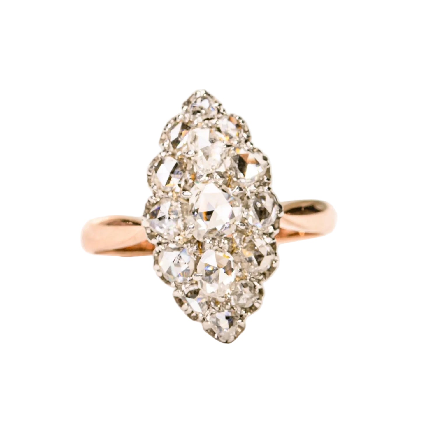Bague Marquise en or rose, platine et diamants