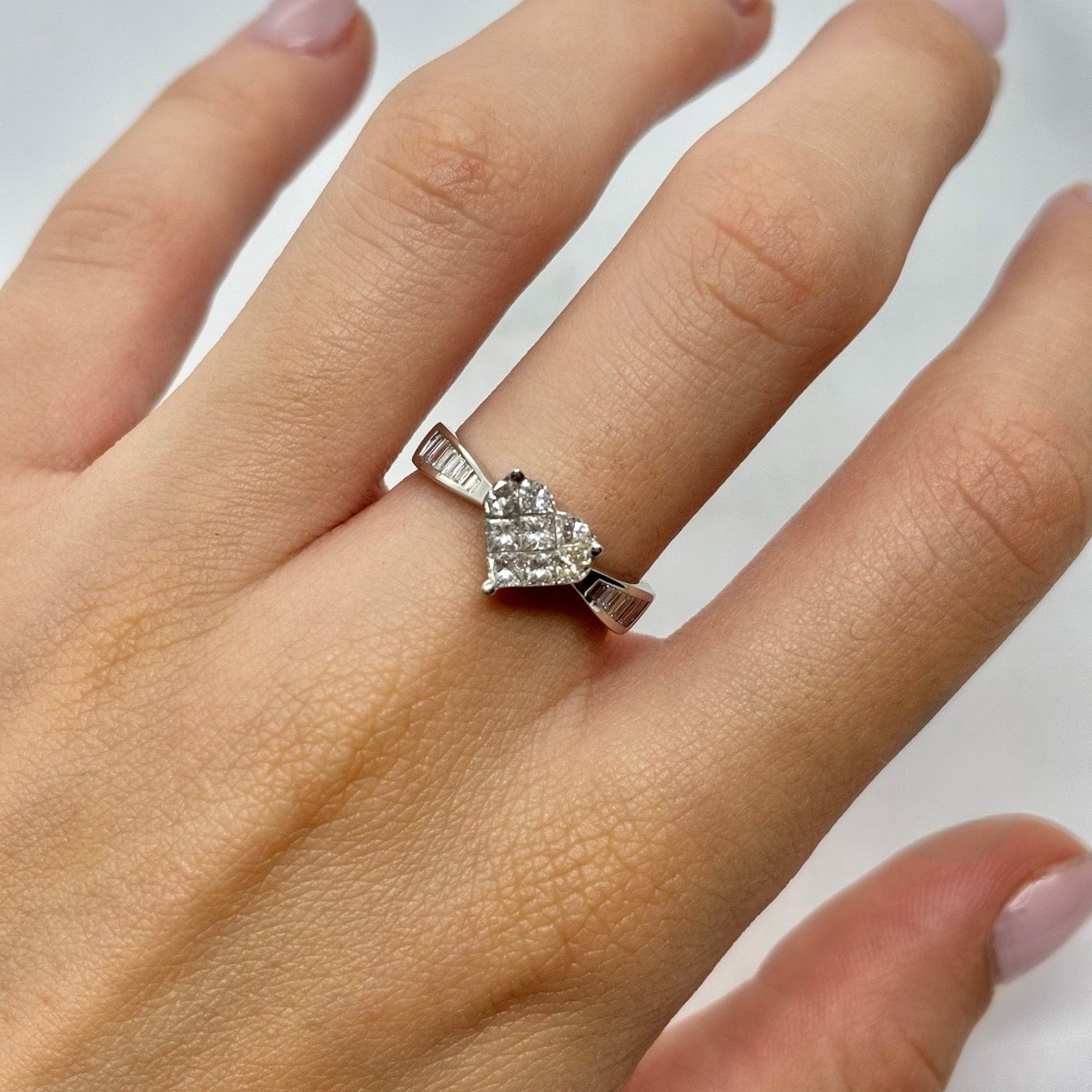 Bague Solitaire en or blanc et diamants