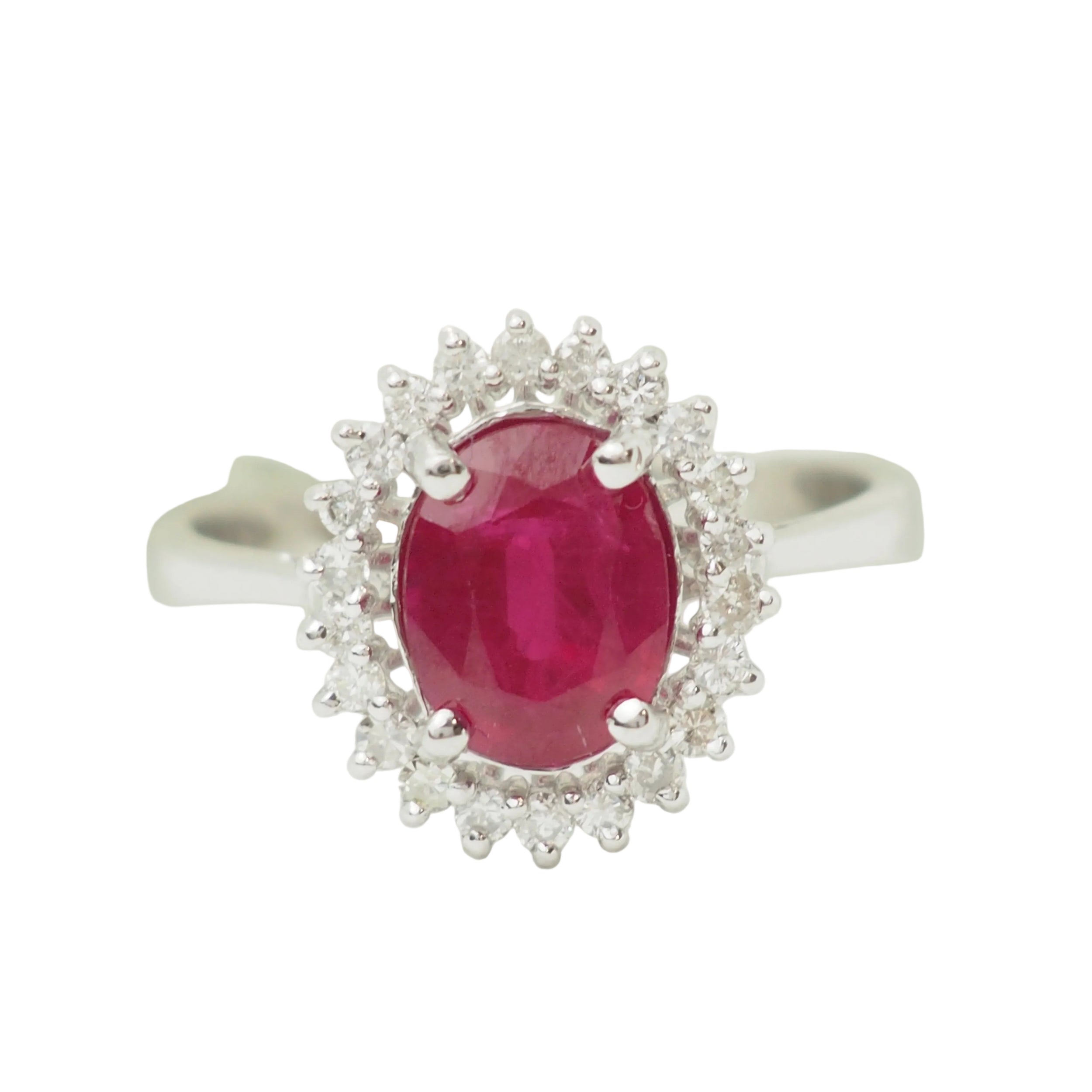 Bague Entourage en or blanc, rubis et diamants