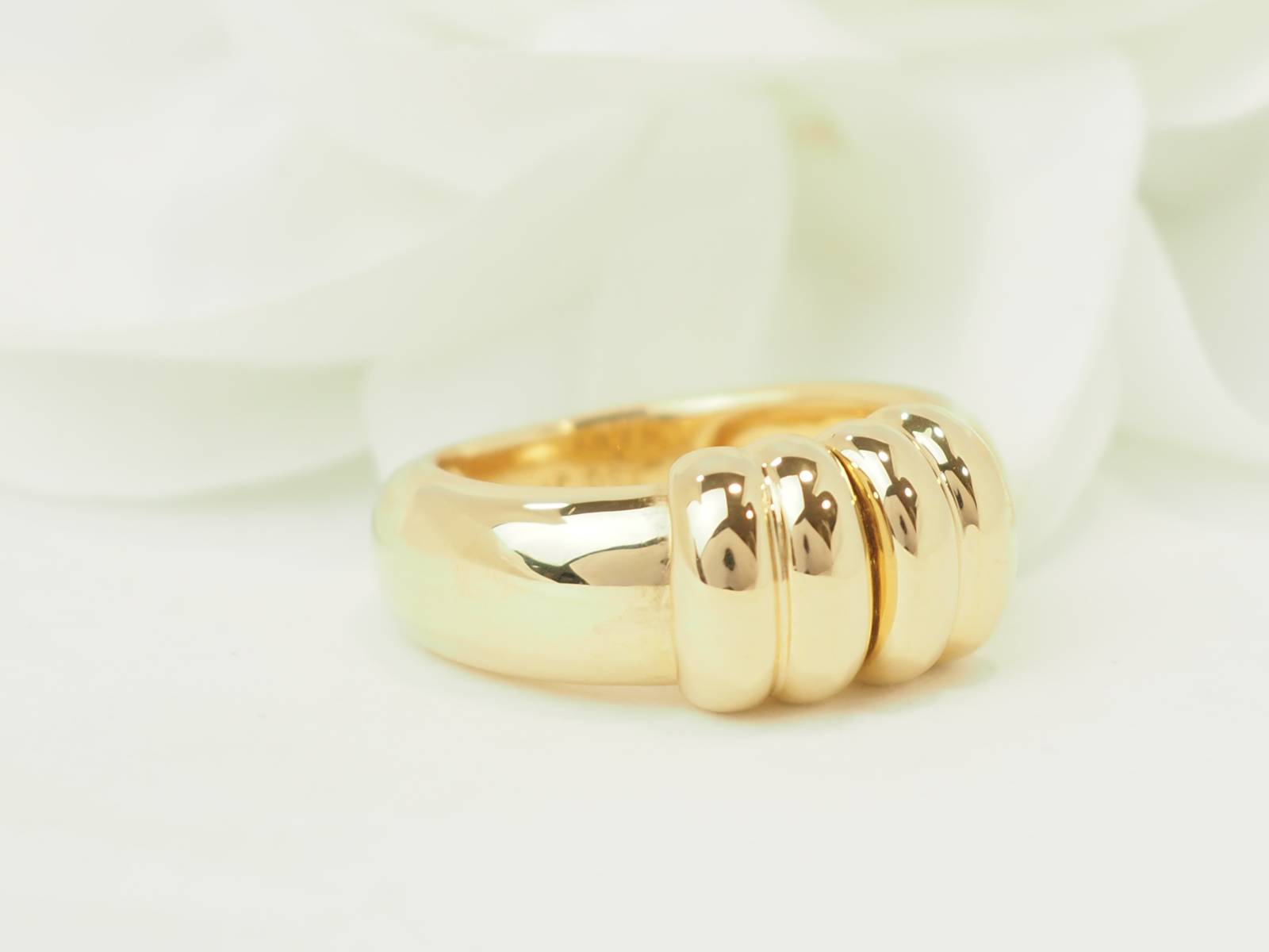 Bague en or jaune et diamant