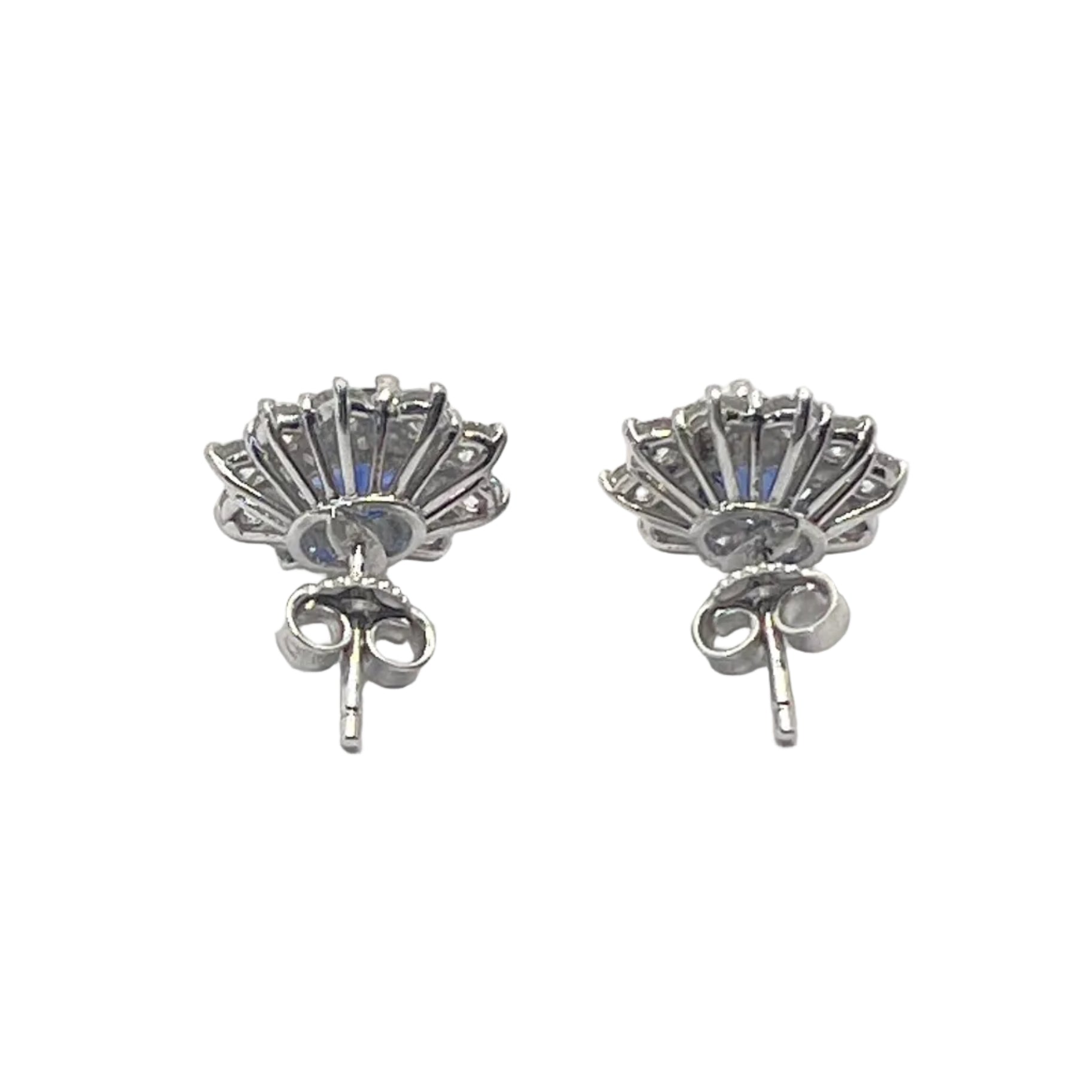 Boucles d'oreilles Puces en or blanc, saphirs et diamants