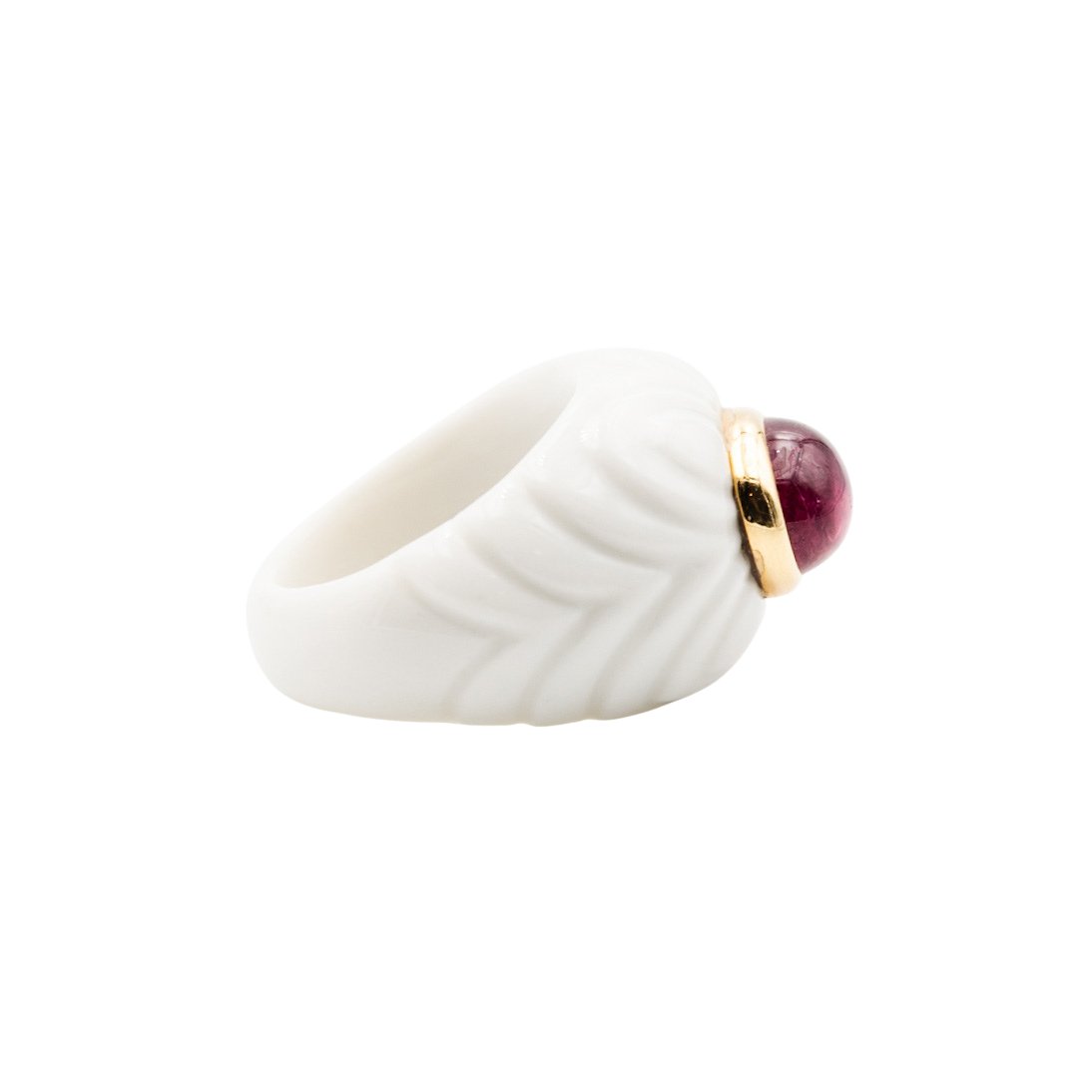 Bague Dôme BULGARI "Chandra" en céramique blanche, or jaune et tourmaline rose
