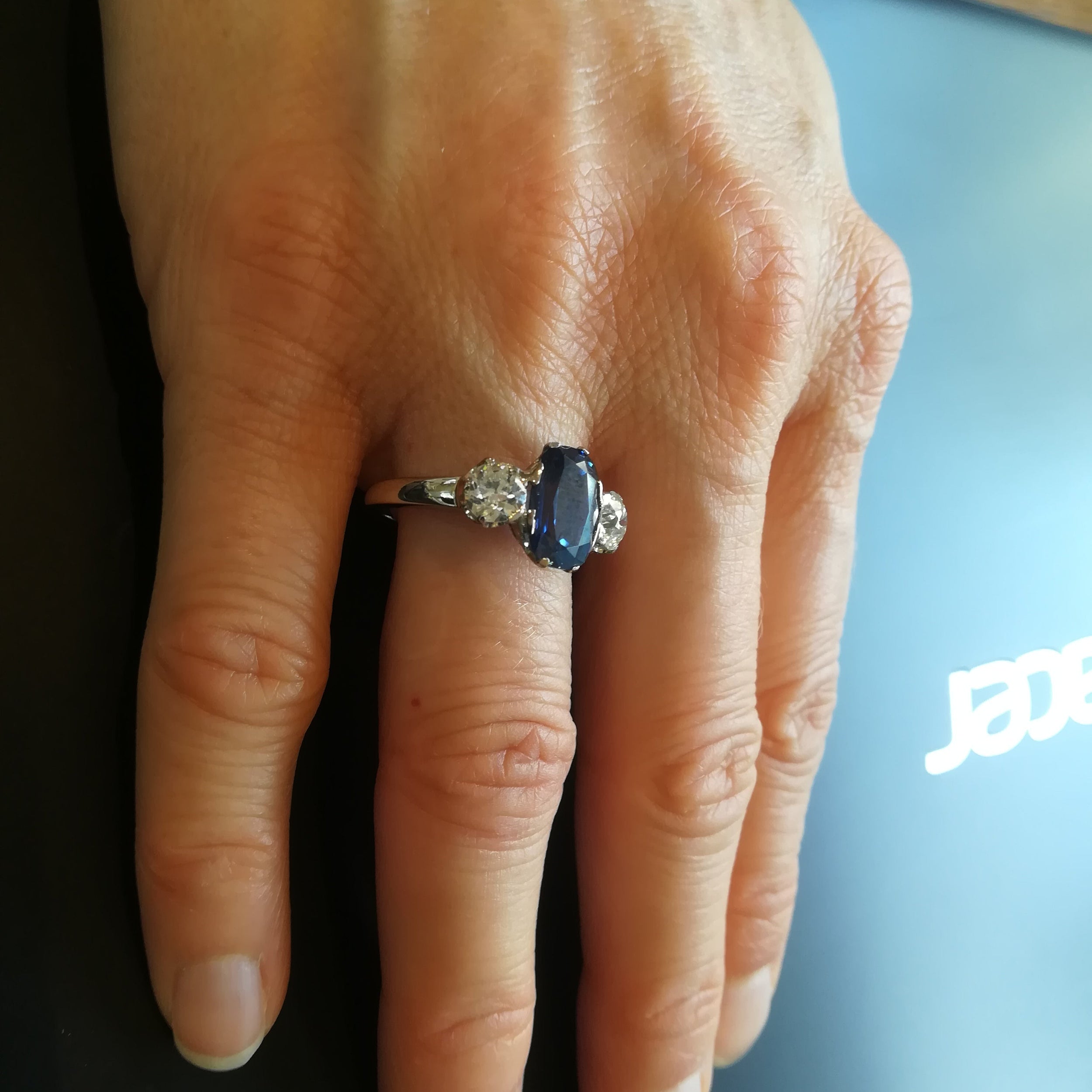 Bague Trilogie en or blanc, saphir et diamants