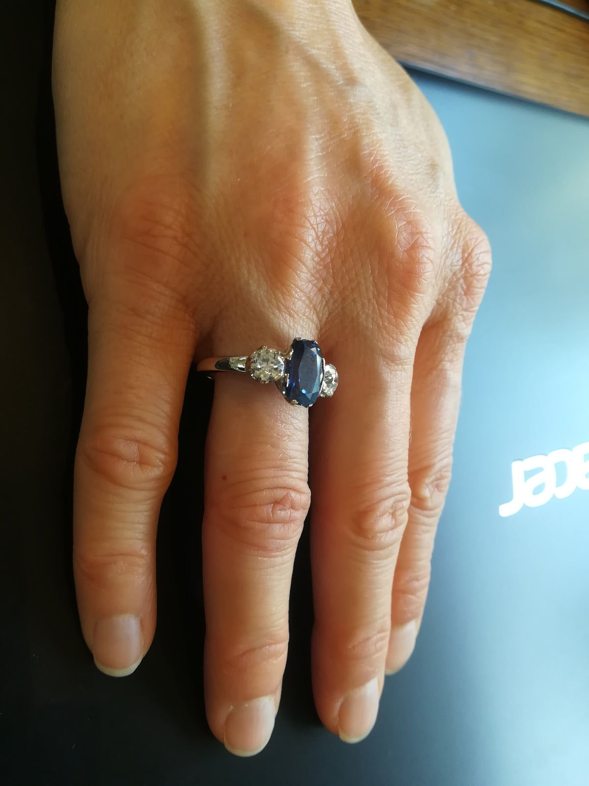 Bague Trilogie en or blanc, saphir et diamants