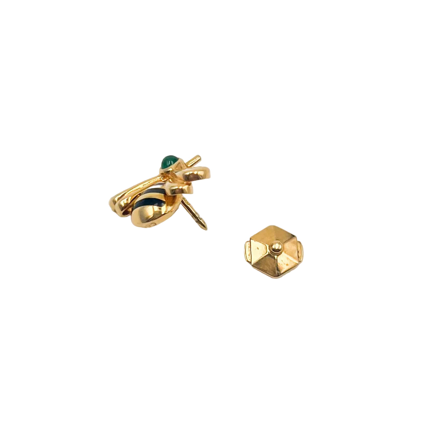 Broche Pin CARTIER "Abeille" en or jaune, émail et émeraude
