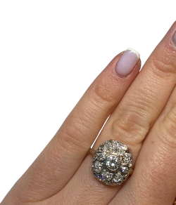 Bague Entourage en platine et diamants