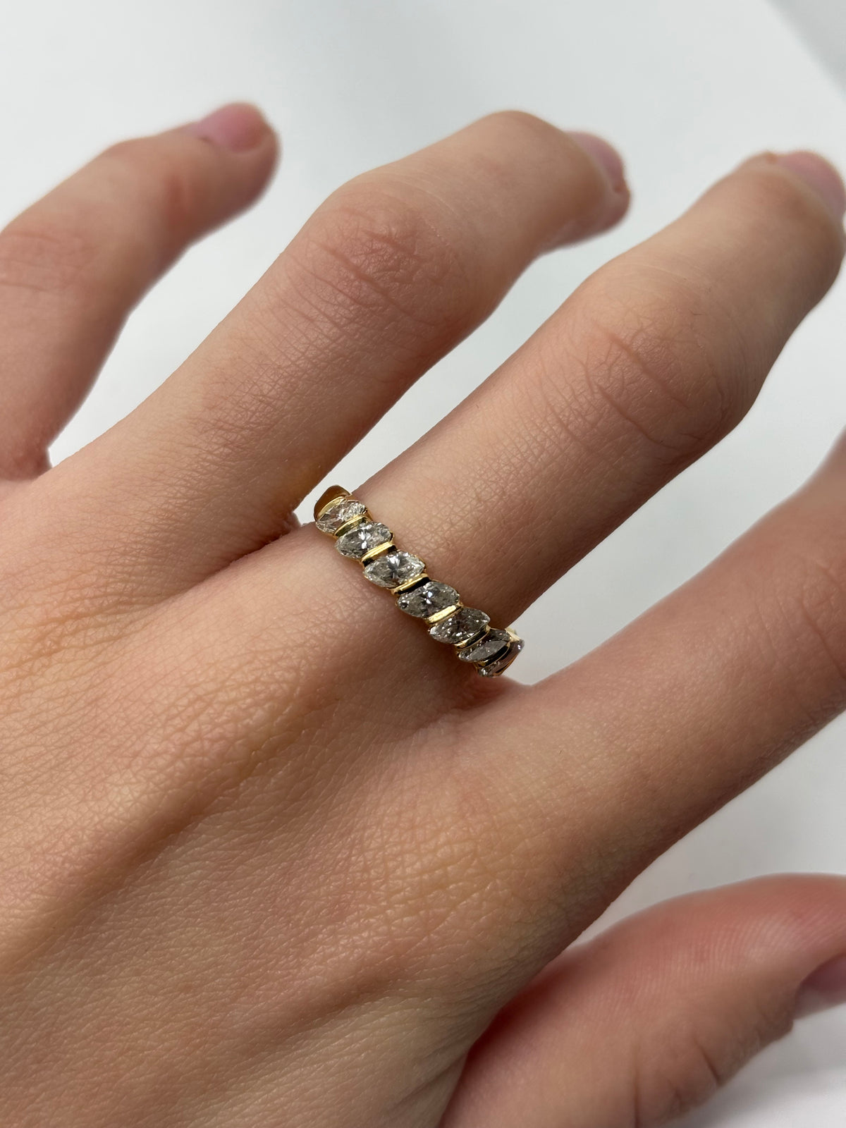 Bague Alliance en or jaune et diamants