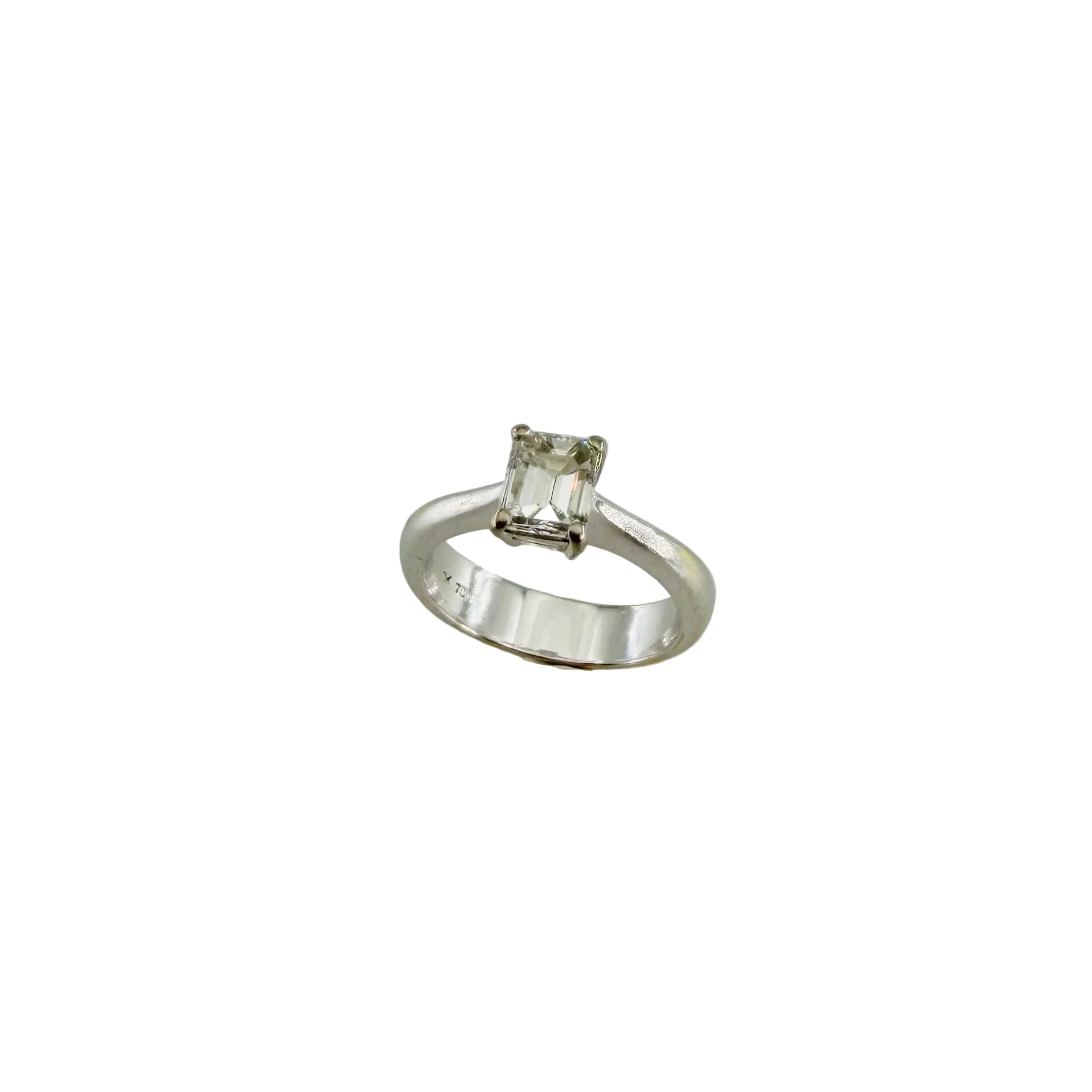 Bague Solitaire en or blanc et diamant
