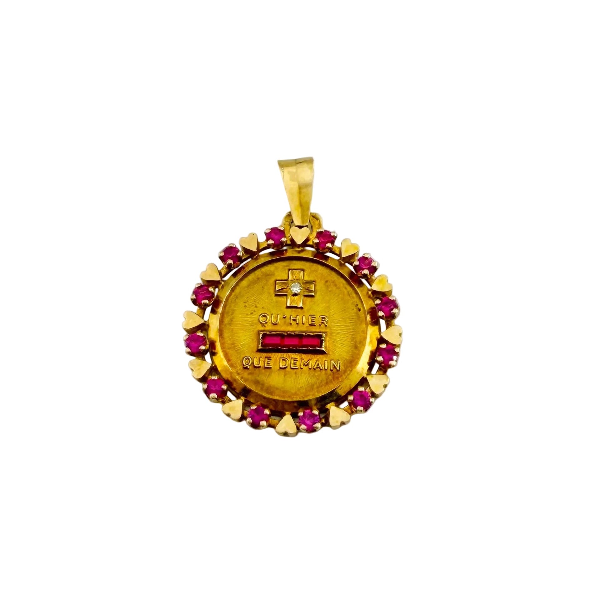 Médaille AUGIS en or jaune, rubis et diamants
