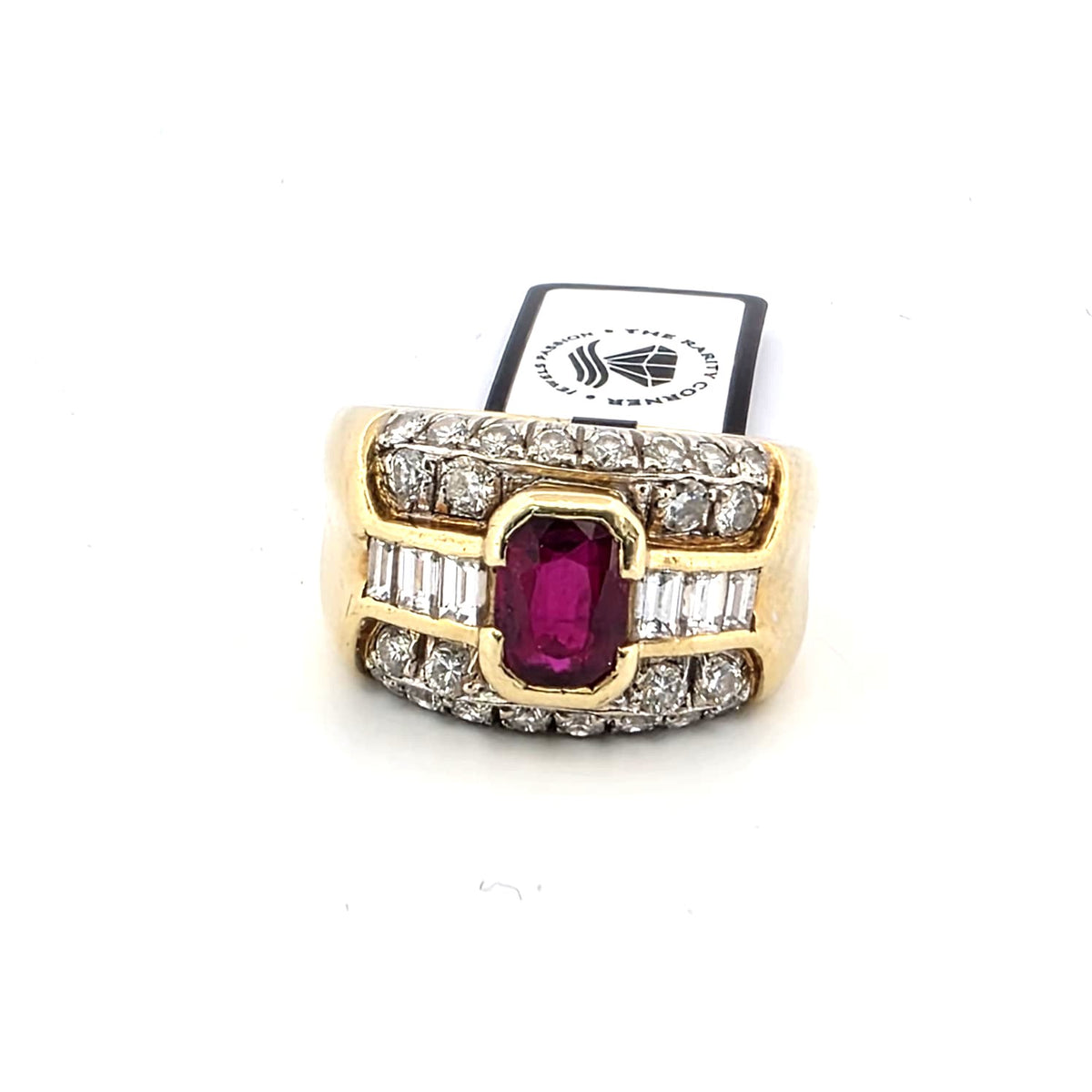 Bague Tank en or jaune, rubis et diamants