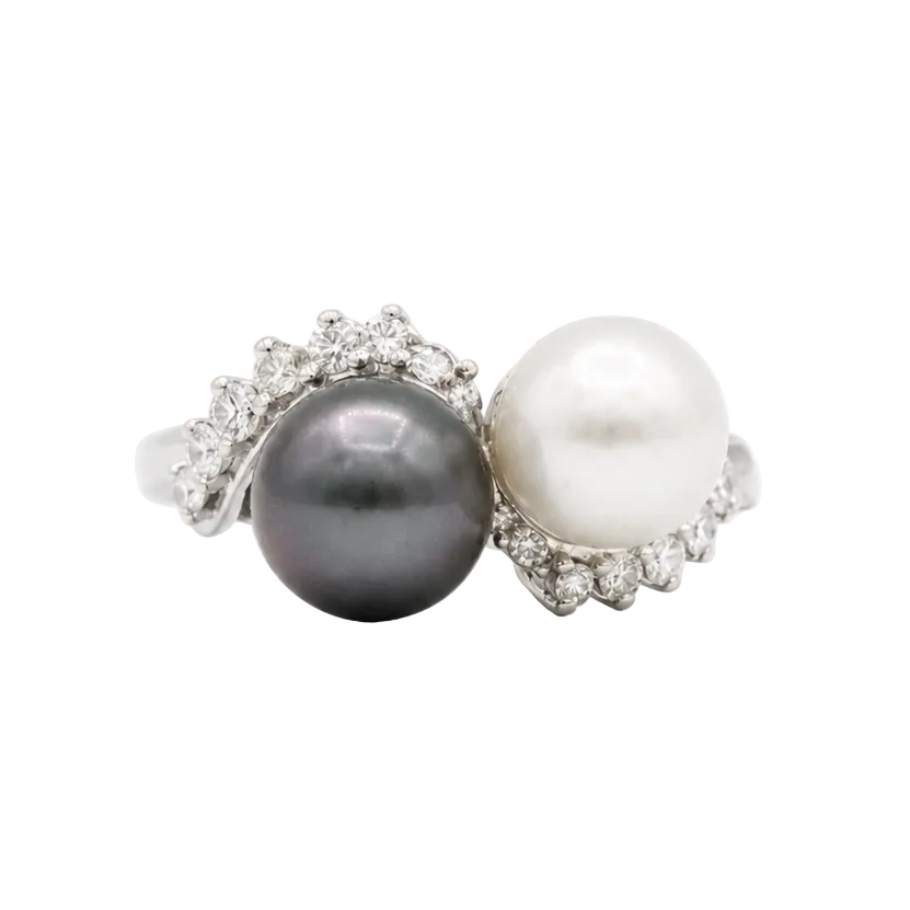 Bague Toi & Moi en or blanc, perles et diamants