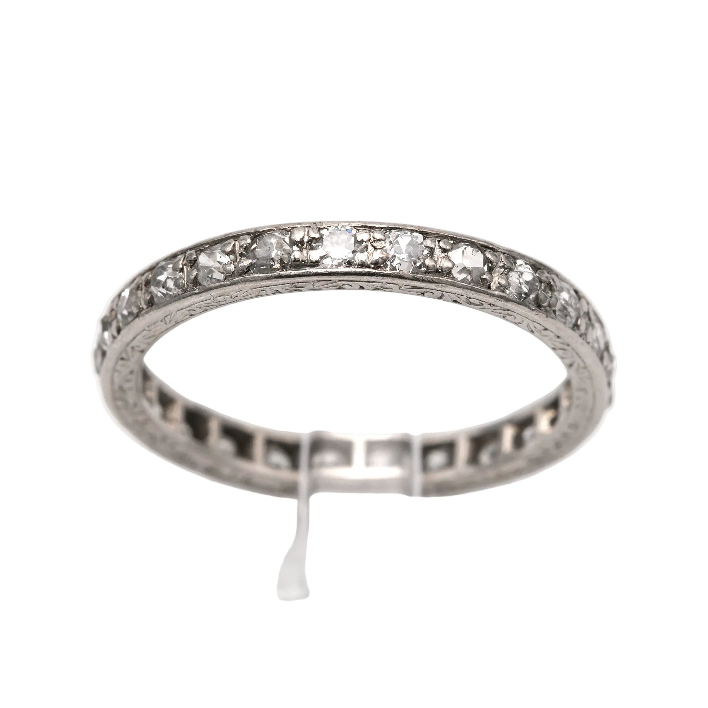 Bague Alliance en or blanc et diamants