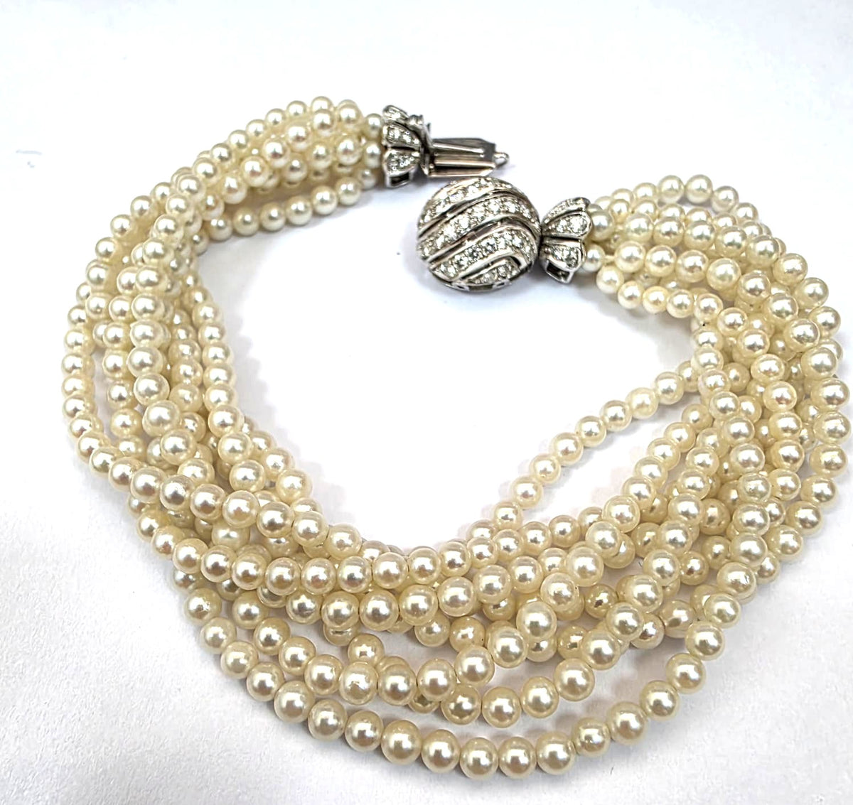 Bracelet en or blanc, perles et diamants