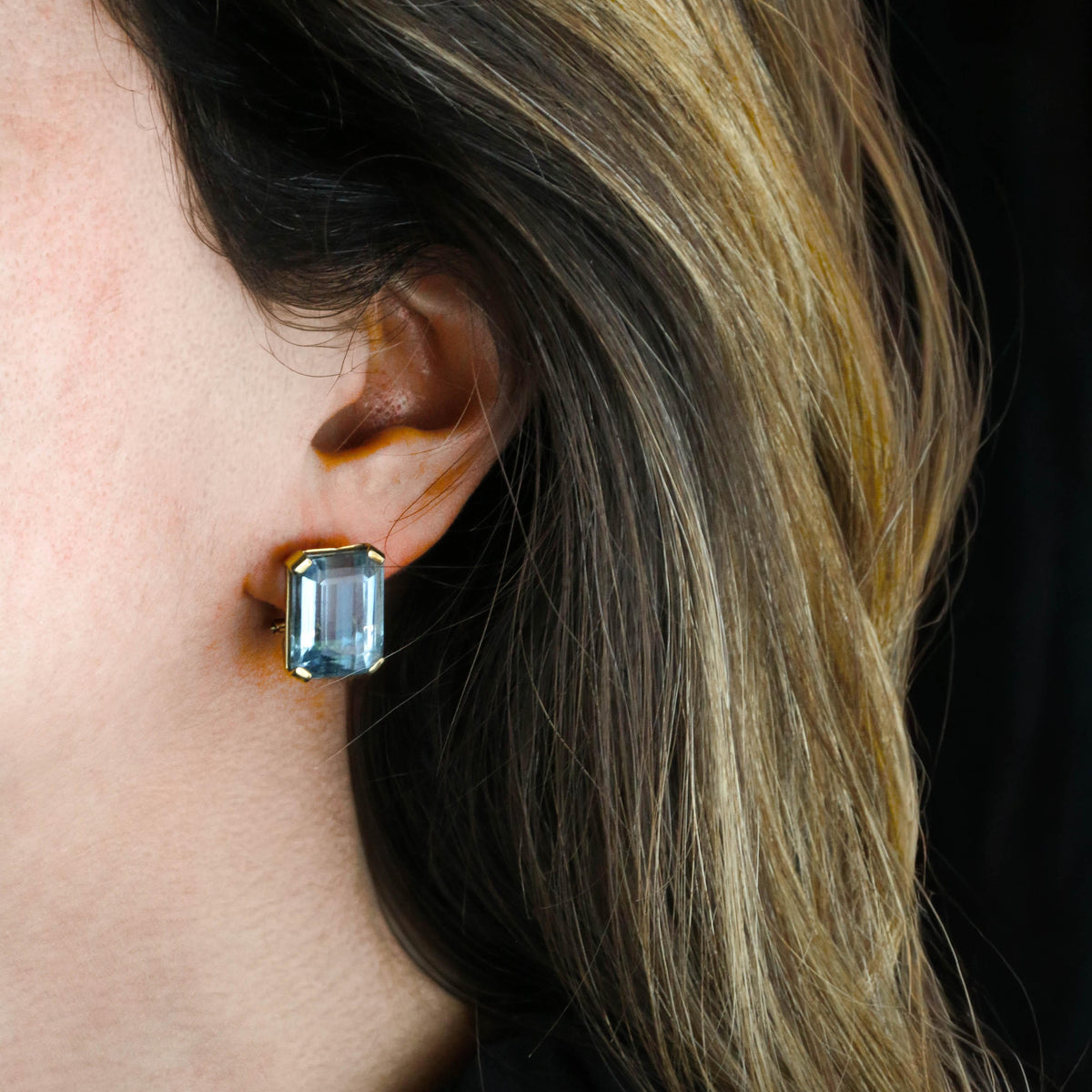 Boucles d'oreilles Clips en or jaune et aigues-marines