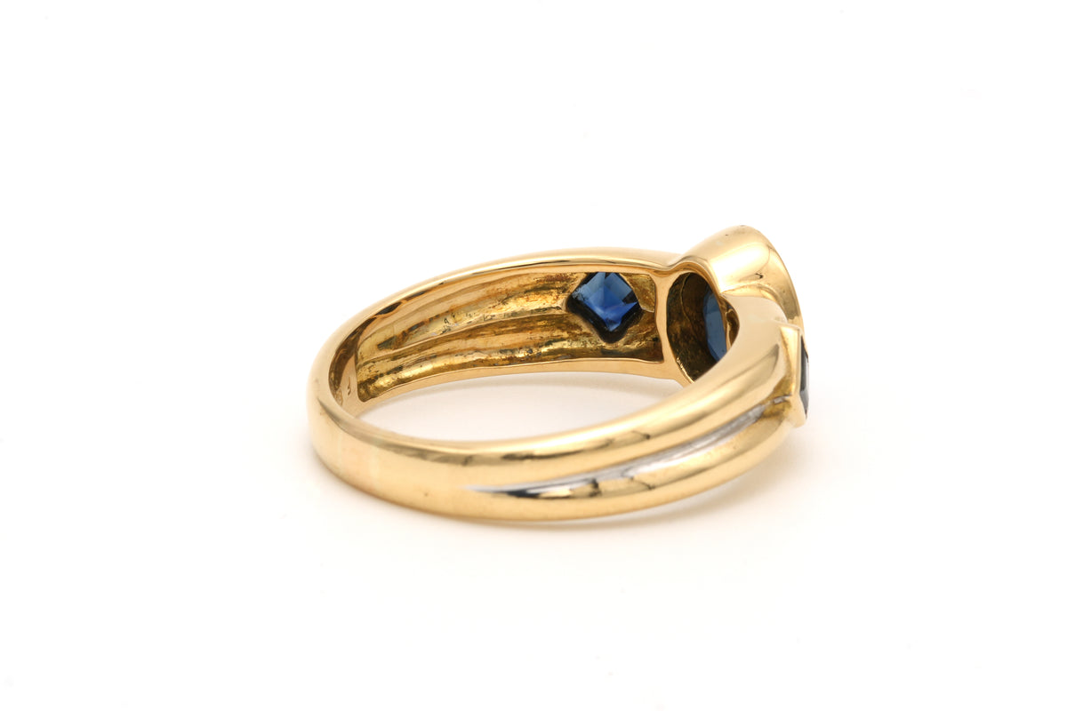 Bague Trilogie en or blanc, or jaune et saphirs