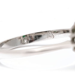 Bague Entourage en or blanc, émeraude et diamants