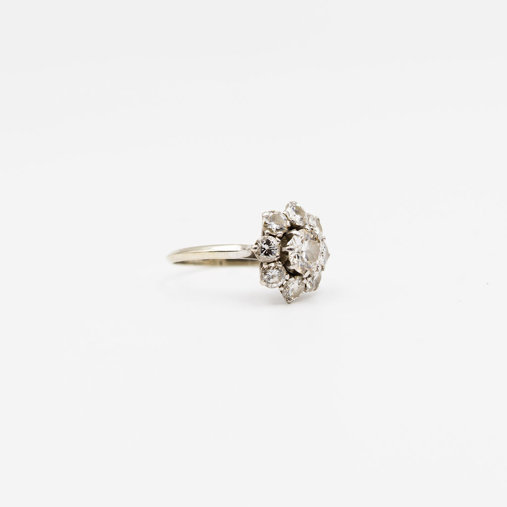 Bague Marguerite en or blanc et diamants