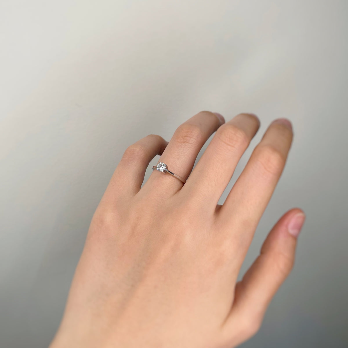 Bague Solitaire en or blanc et diamant