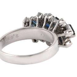Bague en or blanc, saphirs et diamants