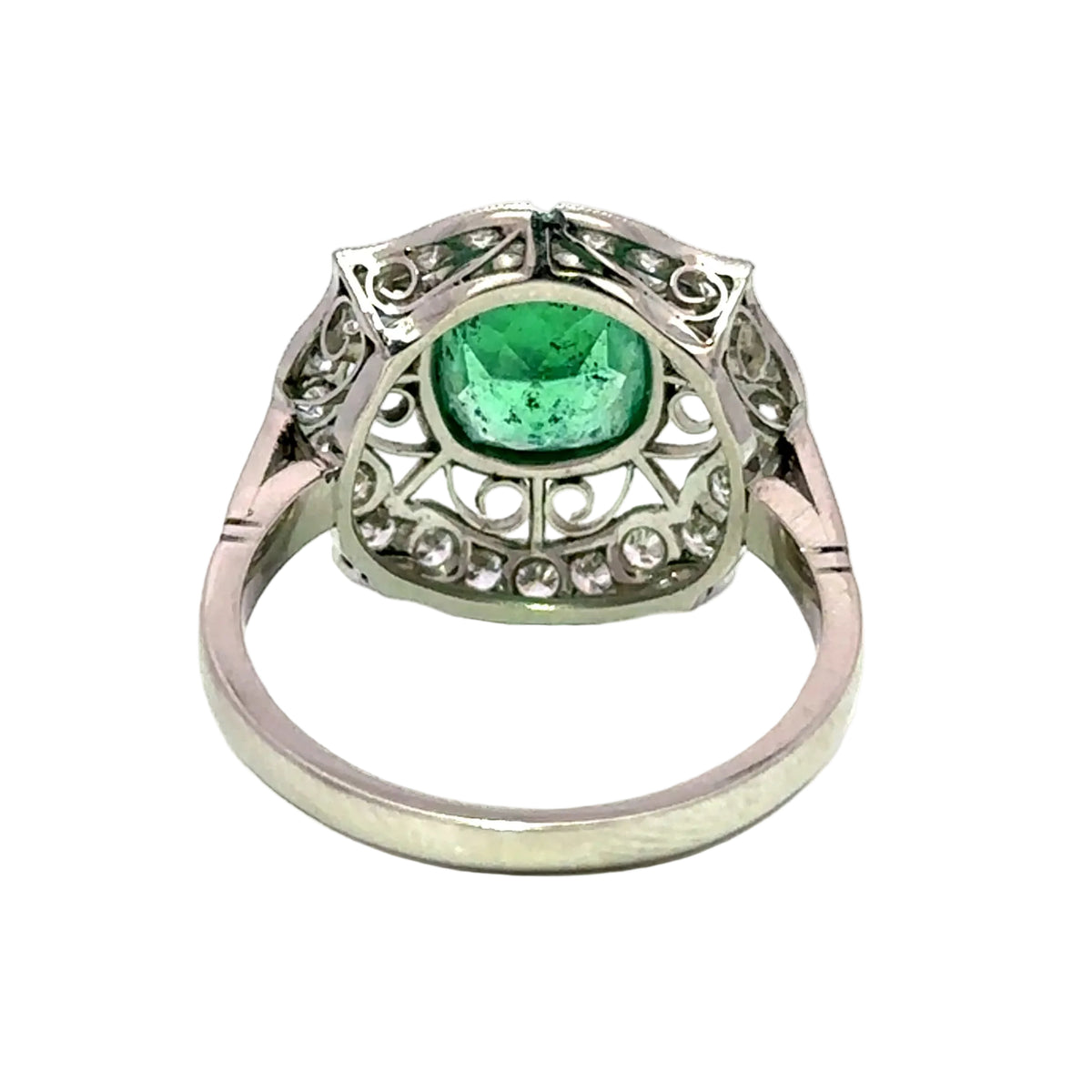 Bague Cocktail en platine, émeraude et diamants