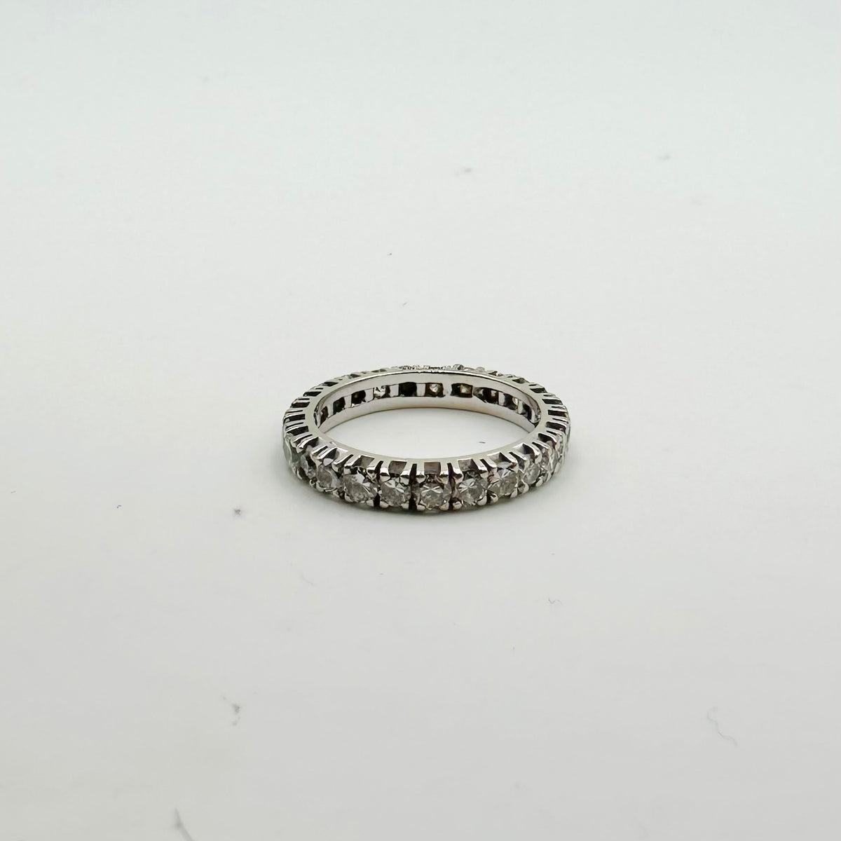 Bague Alliance en or blanc et diamants