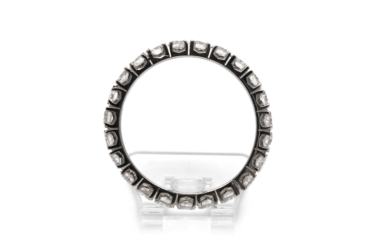 Bague Alliance en or blanc et diamants