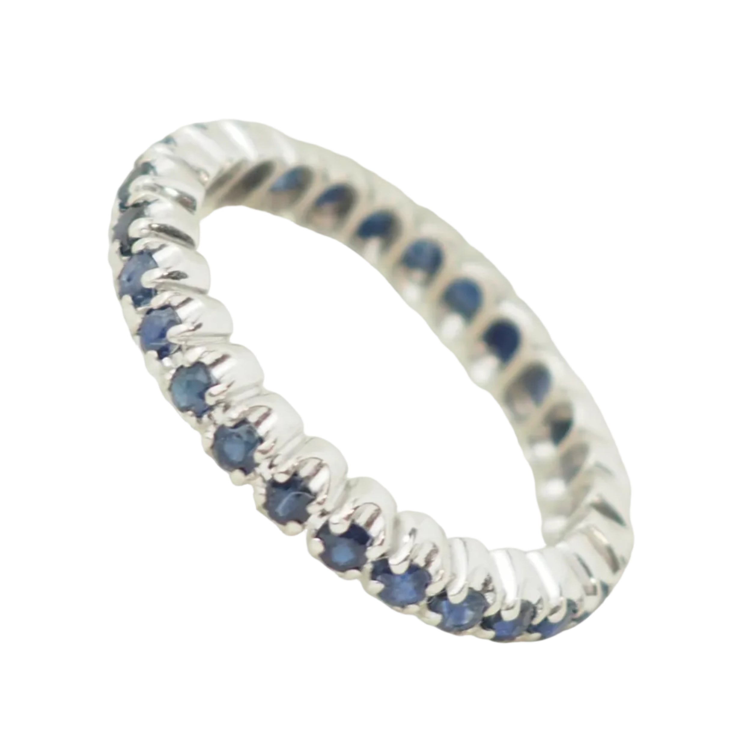 Bague Alliance en or blanc et saphirs