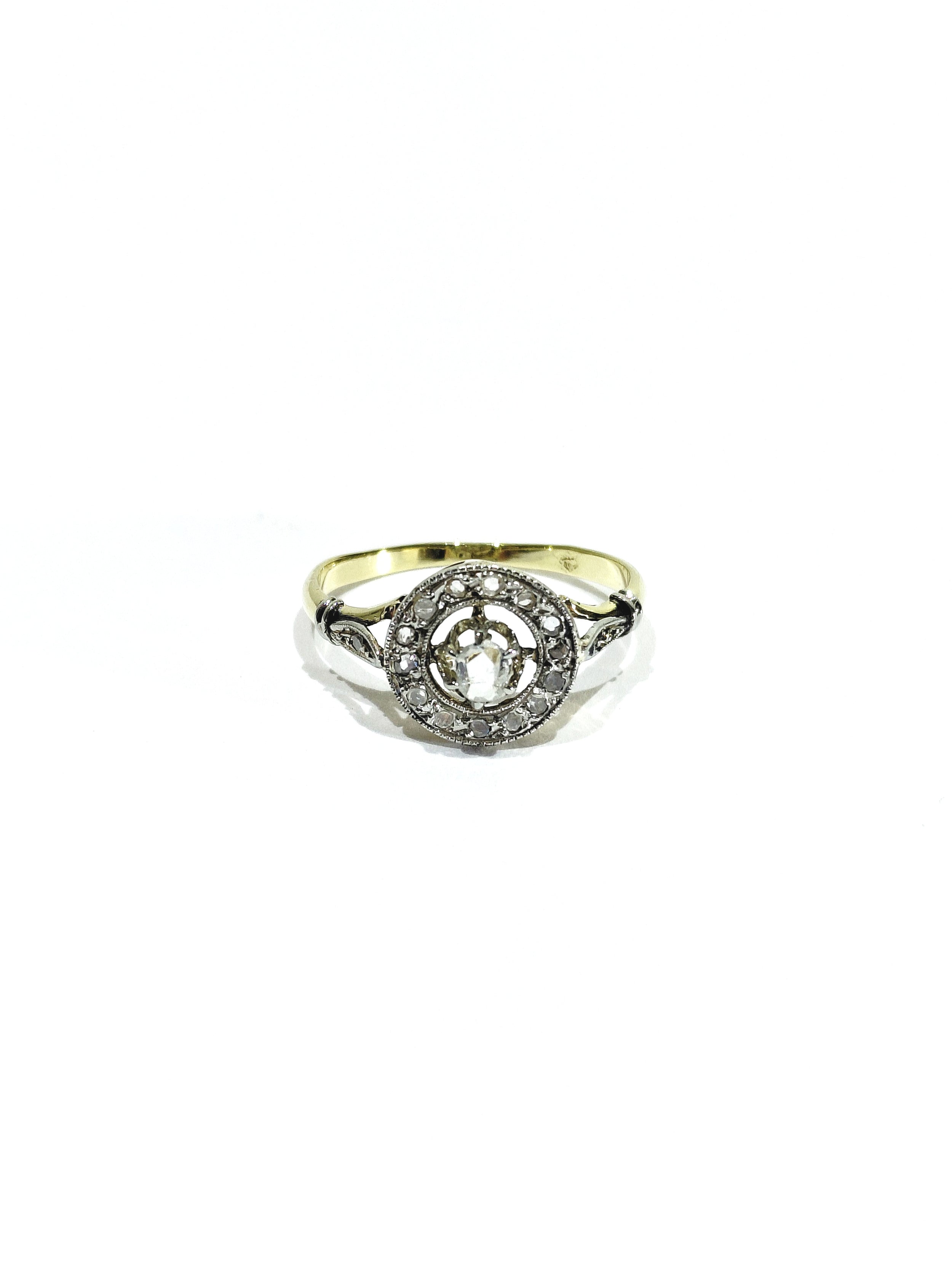 Bague cible en or jaune et diamants
