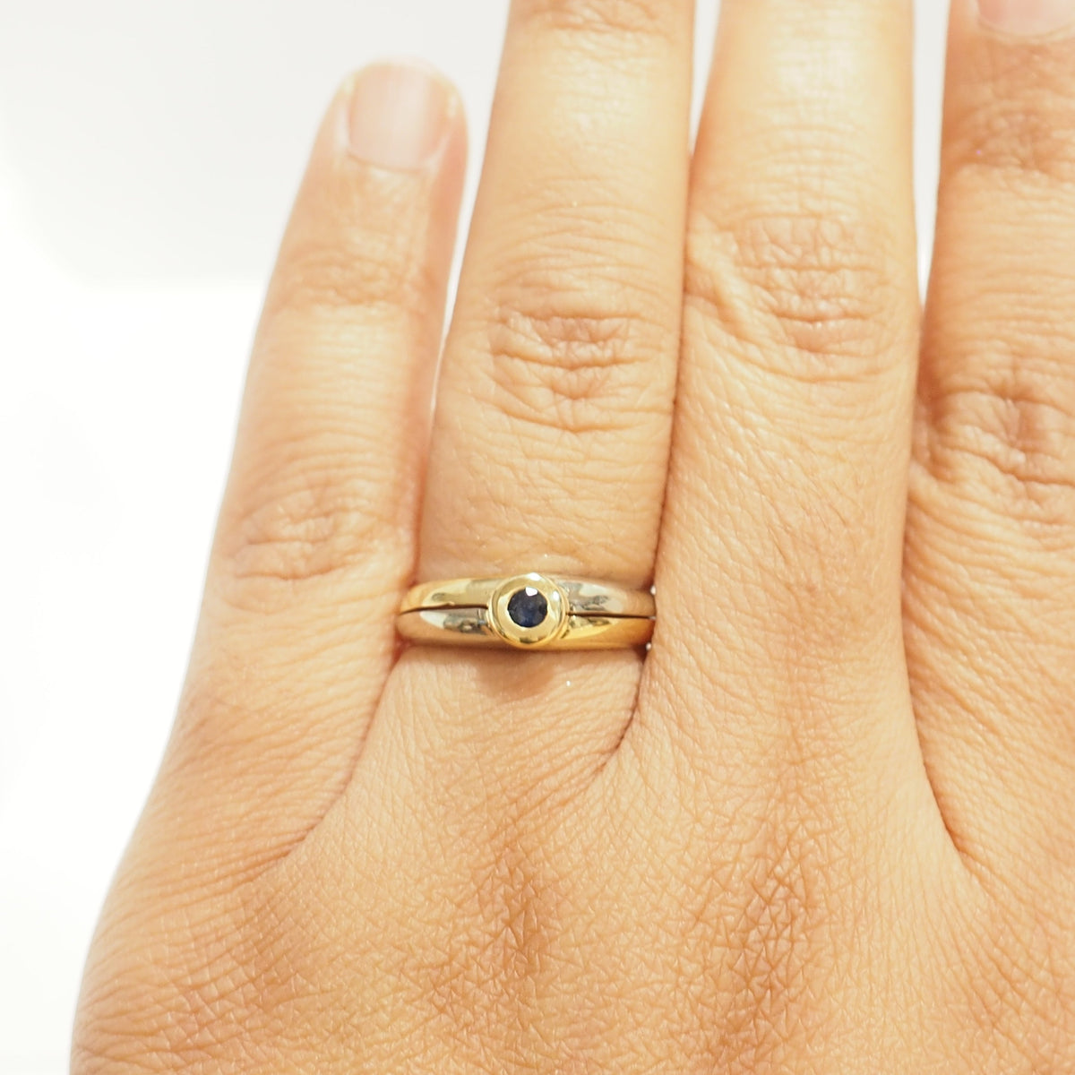 Bague Solitaire en or blanc, or jaune et saphir