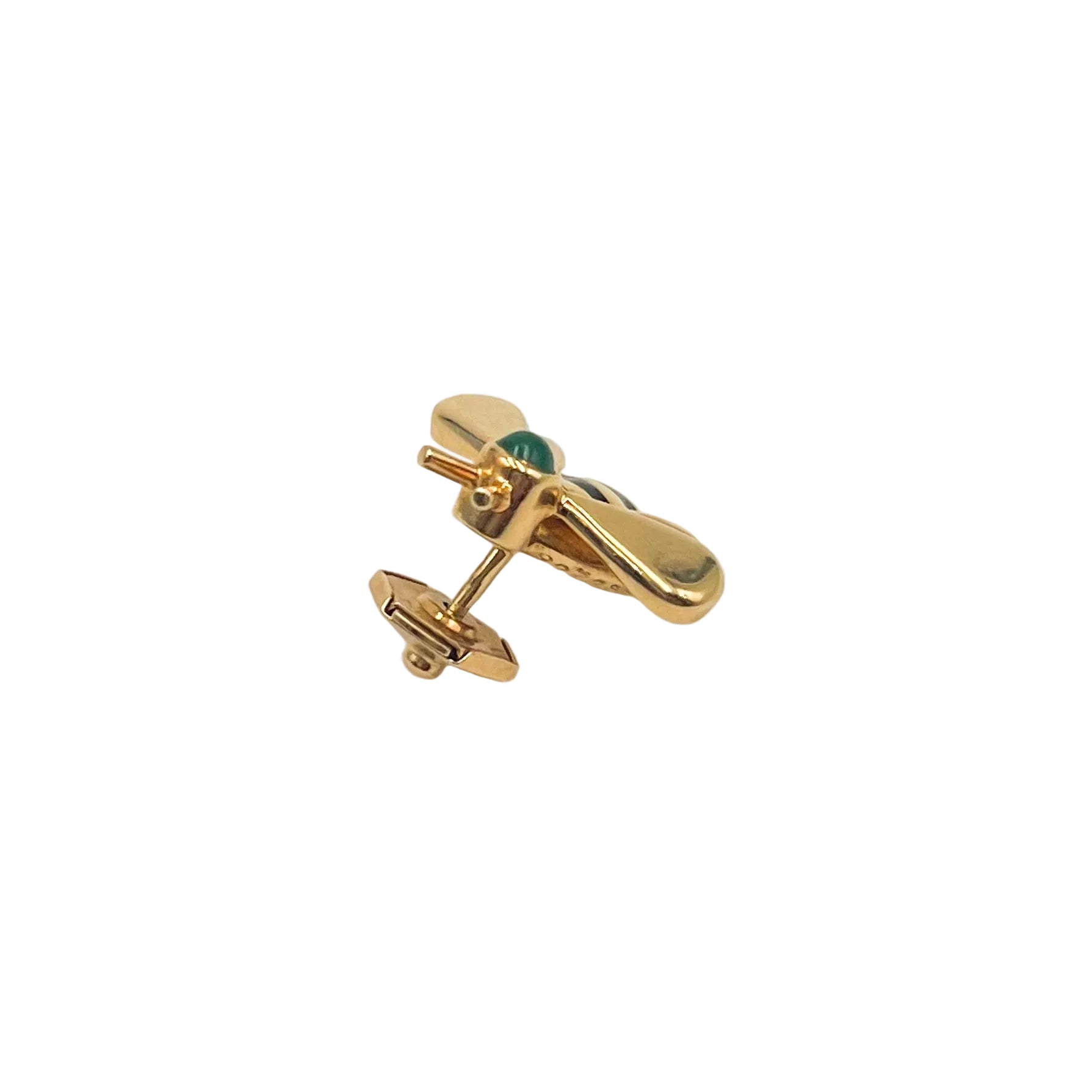 Broche Pin CARTIER "Abeille" en or jaune, émail et émeraude