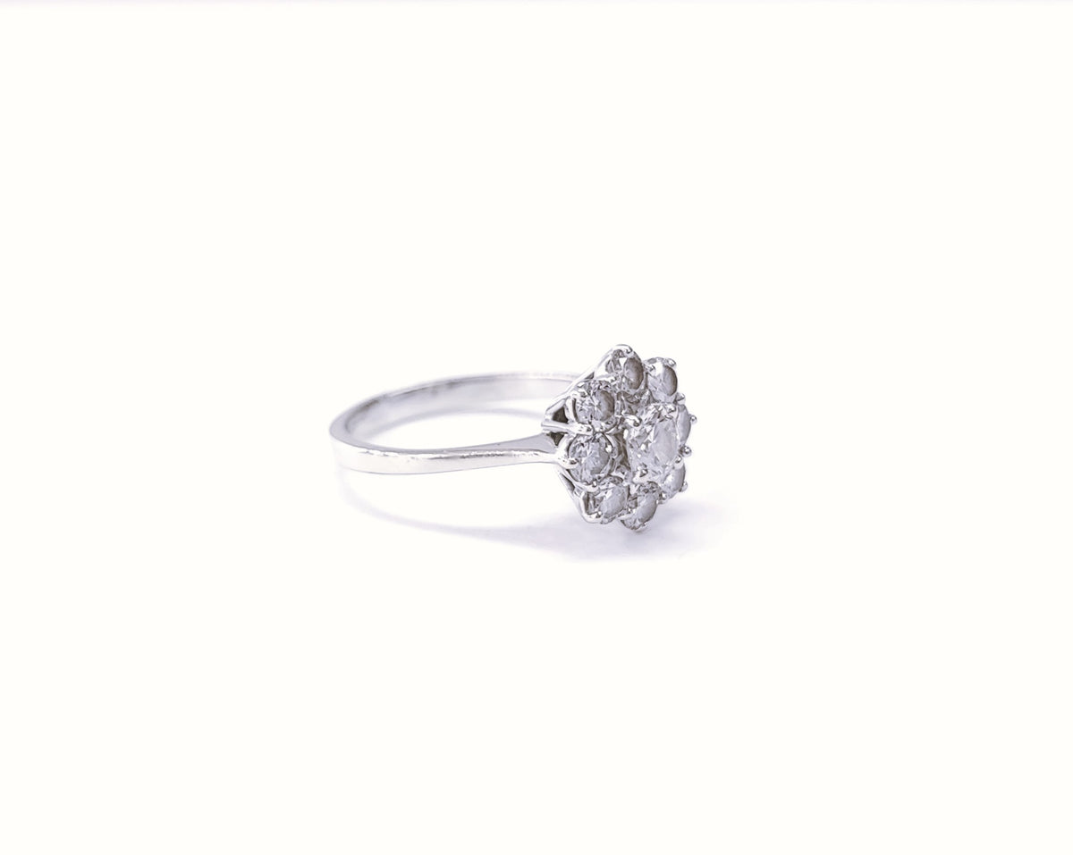Bague Marguerite en or blanc et diamants