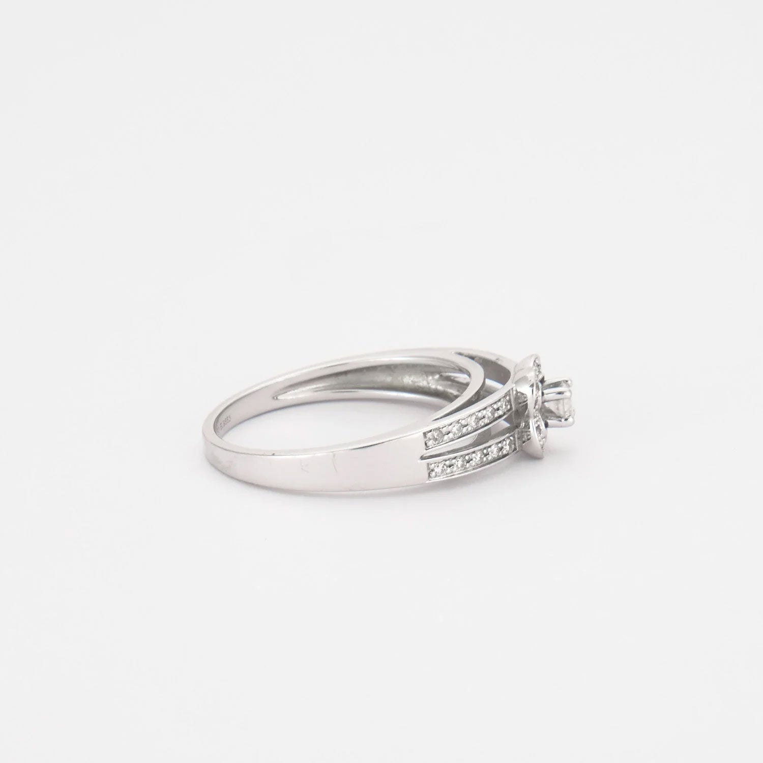 Bague Solitaire MAUBOUSSIN "Chance of Love n°1" en or blanc et diamants